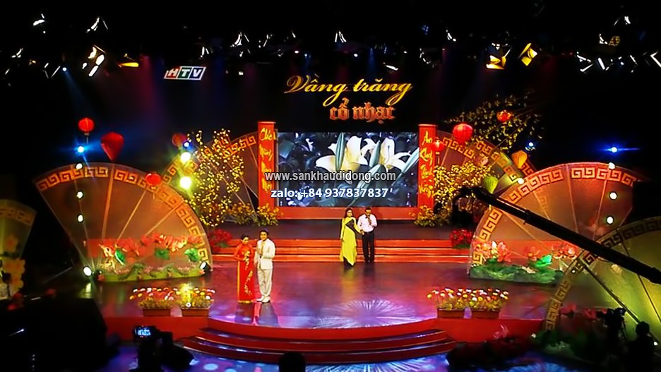 san khau vang trang co nha